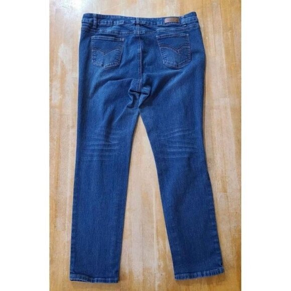 Fashion 2 Love Size 22 Stretch Distressed Jeans - Picture 2 of 4